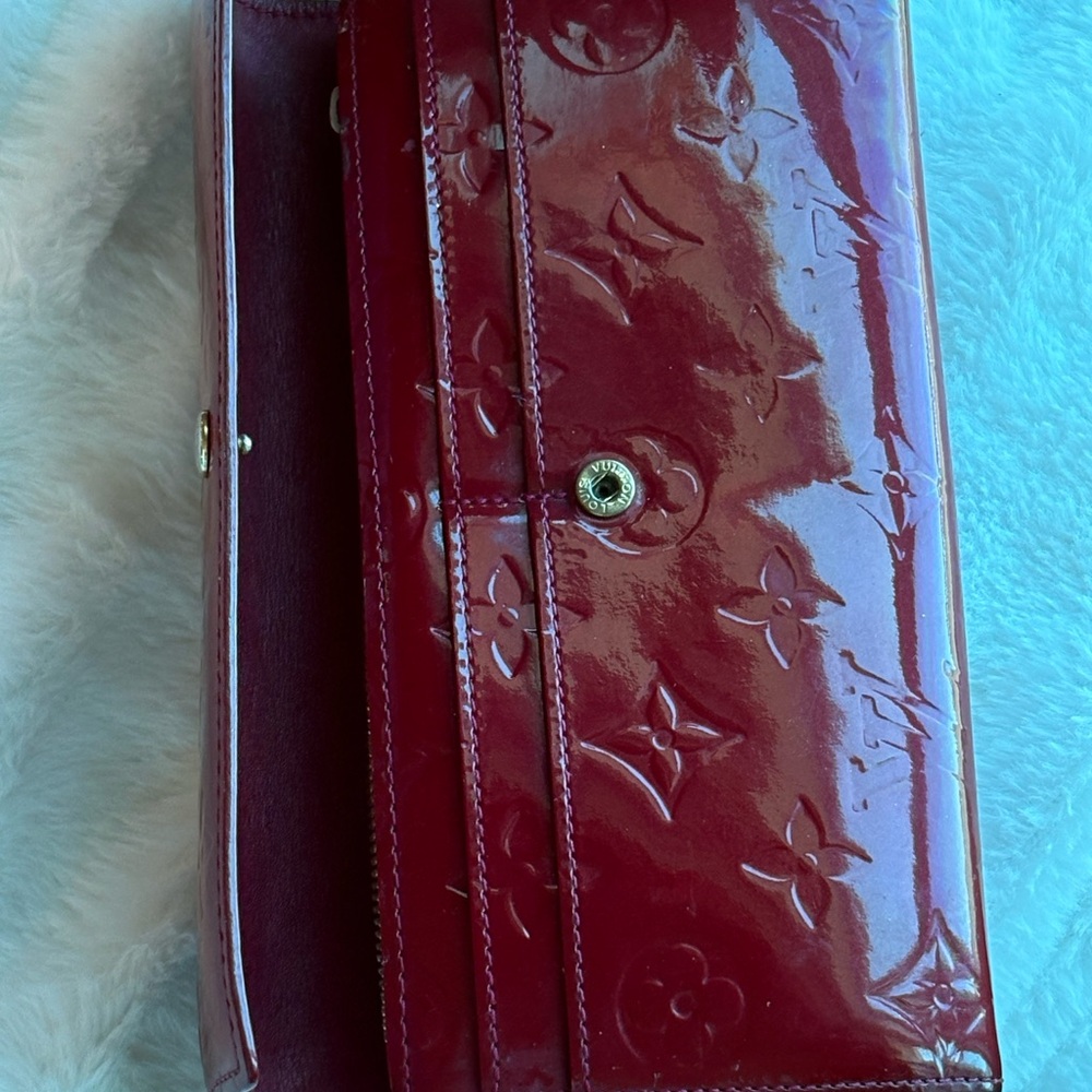 Louis Vuitton Red Wallet - Picture 9 of 13